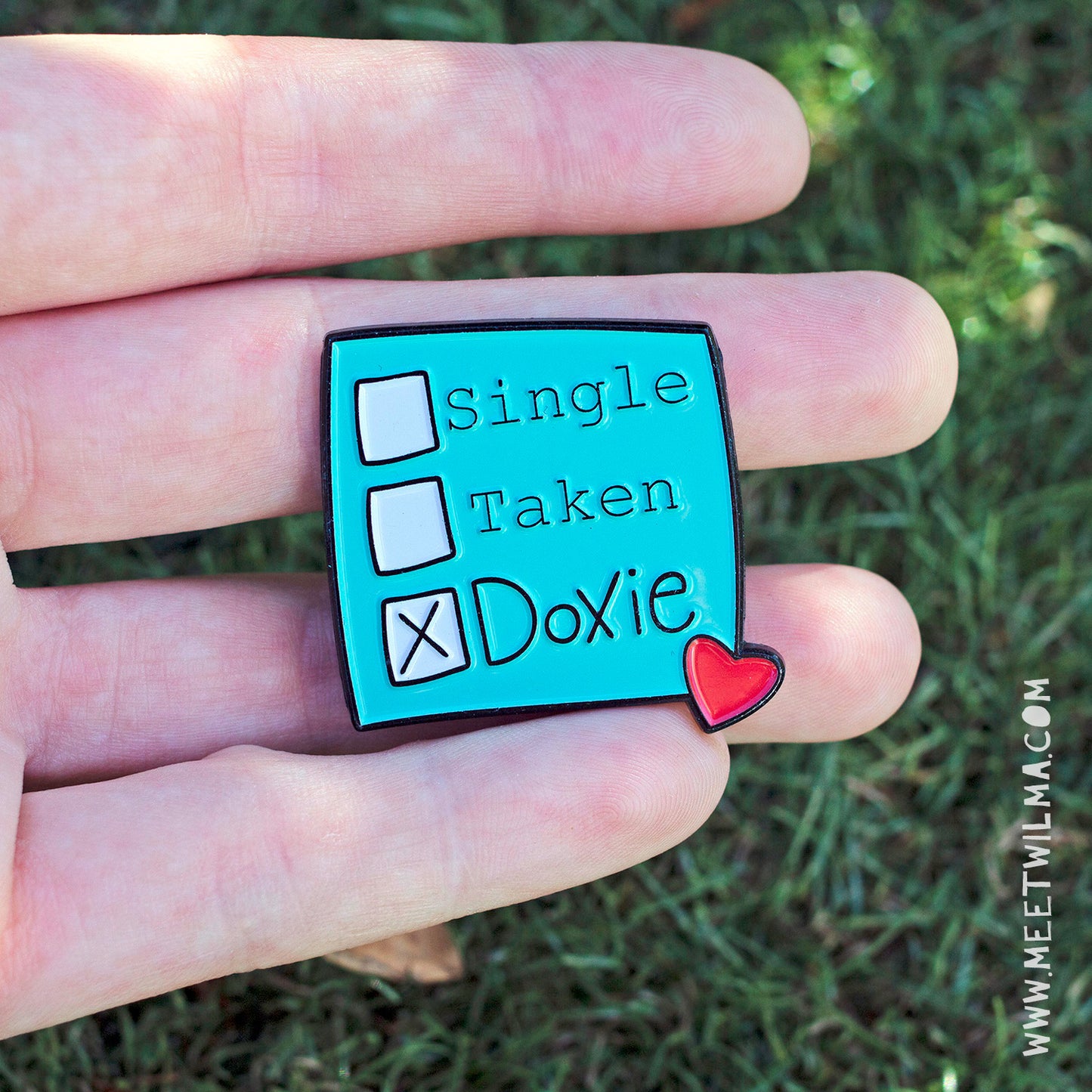 Soft Enamel Pin "Status"