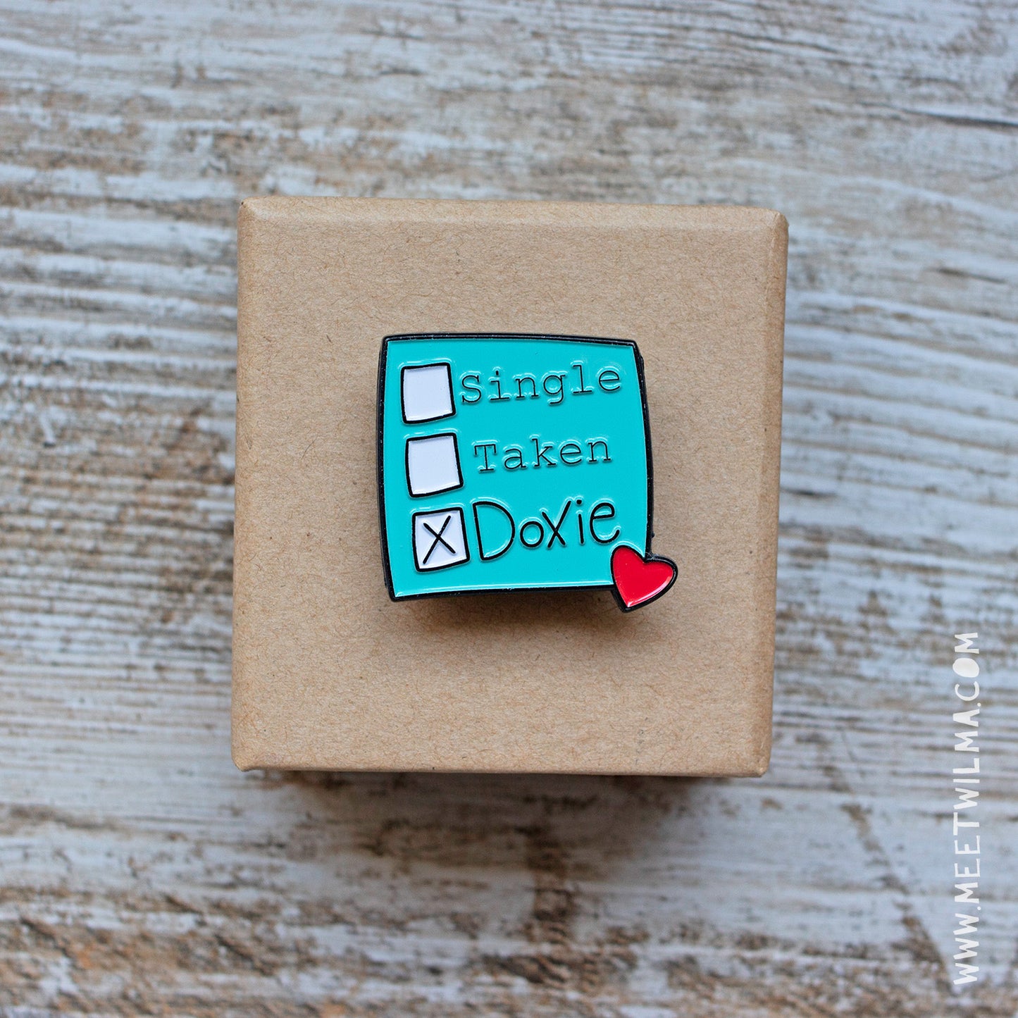 Soft Enamel Pin "Status"