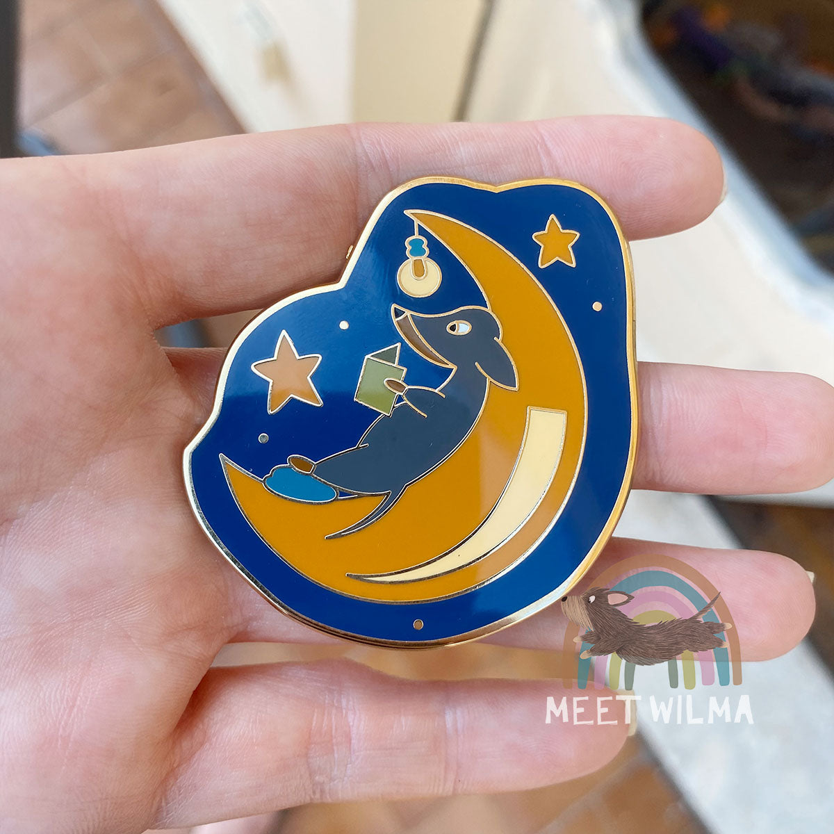 Enamel Pin "Bookworm" 🌙